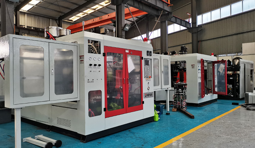 M&aacute;quina de moldeo por soplado MEPER